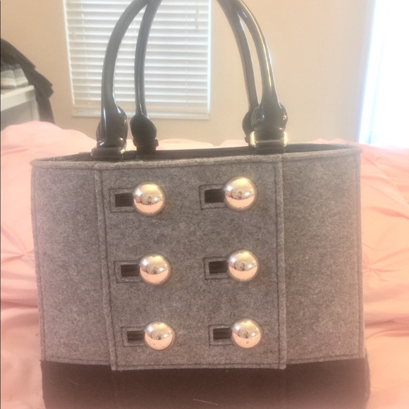 Kate spade purse like new. Very pretty and unique - Picture 2 of 6